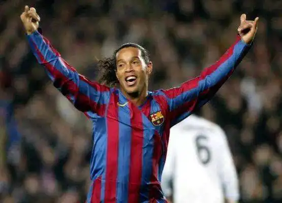 归显得尤为 归显得尤为